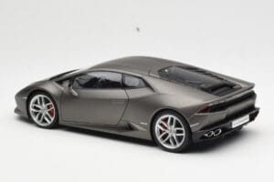 Lamborghini Huracan LP610-4 Szürke AUTOart 1:18 74606 Kompozit – 7. kép a 8-ből