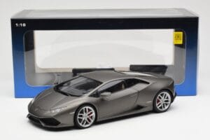 Lamborghini Huracan LP610-4 Szürke AUTOart 1:18 74606 Kompozit – 8. kép a 8-ből