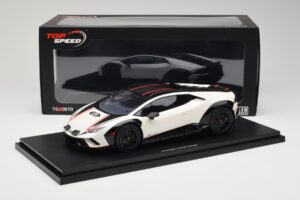 Lamborghini Huracan Sterrato No. 63 Fehér TopSpeed 1:18 TS0610 Gyanta – 6. kép a 6-ből