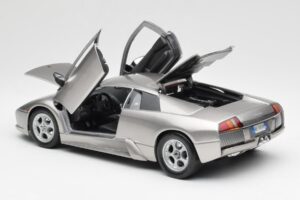 Lamborghini Murcielago Ezüst Maisto 1:18 7450257 Fém – 5. kép a 8-ből