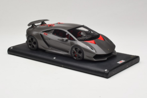 Lamborghini Sesto Elemento Matte Black MR Collection 1:18 LAMB054 Gyanta – 4. kép a 6-ből