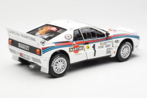 Lancia 037 Martini #1 W. Rohrl / C. Geistdorfer Winner Rally Monte Carlo 1983 Éjszakai Változat Kyosho 1:18 08306A Fém – 3. kép a 8-ből