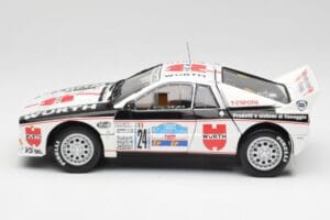 Lancia 037 #1 G. Cunico / E. Bartolich Targa Florio Winner 1983 Kyosho 1:18 08302H Fém – 4. kép a 8-ből