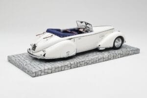 Lancia Astura Tipo 233 Corto Fehér Minichamps 1:18 107125330 Gyanta – 2. kép a 6-ből