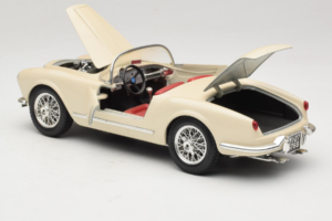 Lancia Aurelia B24 Spider Bézs Bburago 1:18 3010-M2 Fém – 5. kép a 8-ből