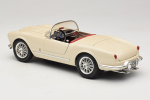 Lancia Aurelia B24 Spider Bézs Bburago 1:18 3010-M2 Fém – 7. kép a 8-ből