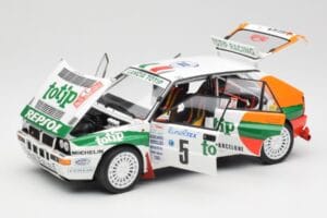 Lancia Delta HF Integrale Evo II Totip #5 A. Aghini / S. Farnocchia Rally Monte Carlo 1993 Kyosho 1:18 08348F Fém – 2. kép a 8-ből