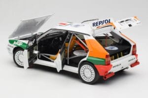 Lancia Delta HF Integrale Evo II Totip #5 A. Aghini / S. Farnocchia Rally Monte Carlo 1993 Kyosho 1:18 08348F Fém – 5. kép a 8-ből