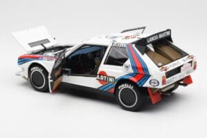 Lancia Delta S4 Martini #4 H. Toivonen / S. Cresto Rally Tour de Corse 1986 AUTOart 1:18 88620 Fém – 5. kép a 8-ből