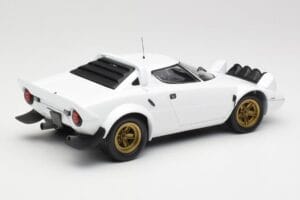 Lancia Stratos HF Stradale Fehér Minichamps 1:18 155741700 Fém – 2. kép a 6-ből
