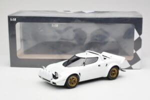Lancia Stratos HF Stradale Fehér Minichamps 1:18 155741700 Fém – 6. kép a 6-ből