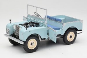 Land Rover 88 Series I RAF Blue Minichamps 1:18 150168908 Fém – 2. kép a 8-ből