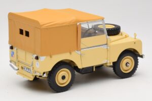 Land Rover 88 Series I RAF Beige Minichamps 1:18 150168911 Fém – 3. kép a 8-ből