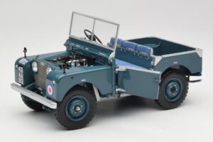 Land Rover 88 Series I Világoskék Minichamps 1:18 150168907 Fém – 2. kép a 8-ből