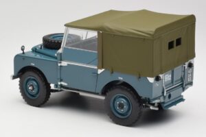 Land Rover 88 Series I Világoskék Minichamps 1:18 150168907 Fém – 7. kép a 8-ből