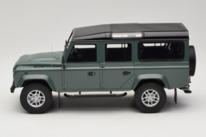 Land Rover Defender Station Wagon Keswick Green GT Spirit 1:18 GT527 Gyanta – 3. kép a 6-ből