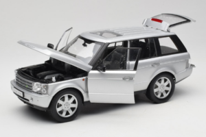 Land Rover Range Rover L322 Ezüst Welly 1:18 12536W Fém – 2. kép a 8-ből