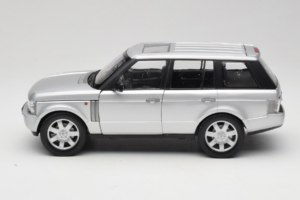 Land Rover Range Rover L322 Ezüst Welly 1:18 12536W Fém – 4. kép a 8-ből