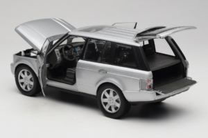 Land Rover Range Rover L322 Ezüst Welly 1:18 12536W Fém – 5. kép a 8-ből