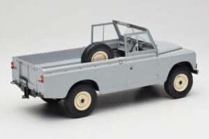 Land Rover Series II 109 Pickup Szürke MCG 1:18 MCG18092 Fém – 2. kép a 6-ből