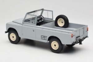 Land Rover Series II 109 Pickup Szürke MCG 1:18 MCG18092 Fém – 5. kép a 6-ből