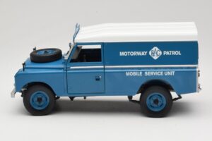 Land Rover Series III 109 Soft Top Motorway Patrol Kék Eagles Race 1:18 4403 Fém – 4. kép a 8-ből