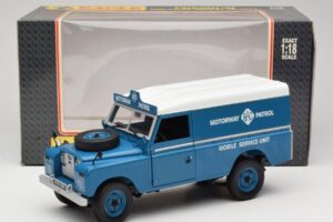 Land Rover Series III 109 Soft Top Motorway Patrol Kék Eagles Race 1:18 4403 Fém – 8. kép a 8-ből