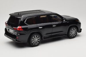 Lexus LX570 J200 Fekete LCD 1:18 LCD18010-BL Fém – 3. kép a 8-ből