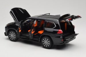 Lexus LX570 J200 Fekete LCD 1:18 LCD18010-BL Fém – 5. kép a 8-ből