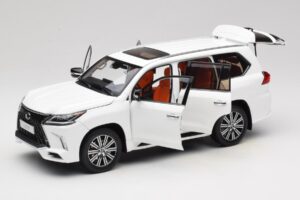 Lexus LX570 J200 Fehér LCD 1:18 LCD18010-WH Fém – 2. kép a 8-ből