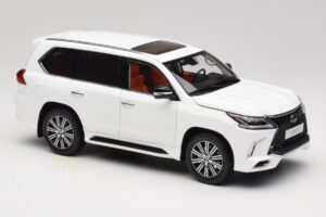 Lexus LX570 J200 Fehér LCD 1:18 LCD18010-WH Fém – 6. kép a 8-ből