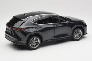Lexus NX450h+ AZ20 Fekete Kyosho 1:18 08968GBK Gyanta – 3. kép a 8-ből