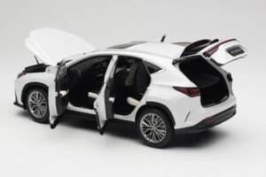 Lexus NX450h+ AZ20 Fehér Kyosho 1:18 08968Q Gyanta – 5. kép a 8-ből
