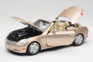 Lexus SC430 Bézs Maisto 1:18 31629 Fém – 2. kép a 8-ből