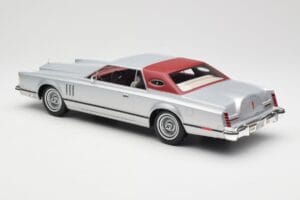 Lincoln Continental Mark V Coupe Ezüst BoS Models 1:18 BOS084 Gyanta – 5. kép a 6-ből