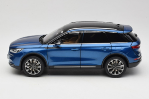Lincoln Corsair Kék OEM 1:18 LINCOLN001 Fém – 4. kép a 8-ből