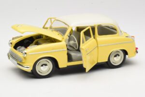 Lloyd Alexander TS Sárga Revell 1:18 08958 Fém – 2. kép a 8-ből