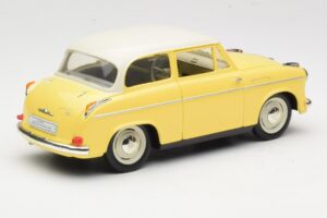Lloyd Alexander TS Sárga Revell 1:18 08958 Fém – 3. kép a 8-ből