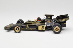 Lotus 72D #5 E. Fittipaldi John Player Special GP Spain 1972 MCG 1:18 MCG18610F Fém – 5. kép a 6-ből