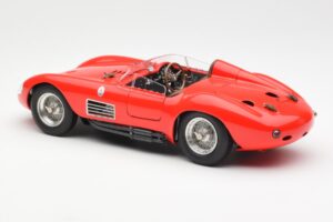Maserati 300S Piros CMC 1:18 M-105 Fém – 5. kép a 6-ből