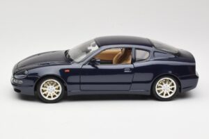 Maserati 3200 GT Fekete Bburago 1:18 3371 Fém – 4. kép a 8-ből