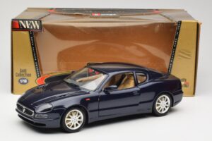 Maserati 3200 GT Fekete Bburago 1:18 3371 Fém – 8. kép a 8-ből