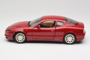 Maserati 3200 GT Sötétvörös Bburago 1:18 3341-M2 Fém – 4. kép a 8-ből