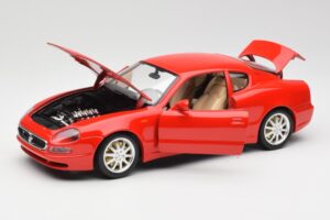Maserati 3200 GT Piros Bburago 1:18 3341 Fém – 2. kép a 8-ből
