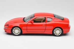 Maserati 3200 GT Piros Bburago 1:18 3341 Fém – 4. kép a 8-ből