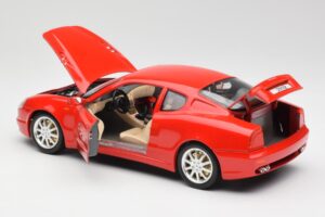 Maserati 3200 GT Piros Bburago 1:18 3341 Fém – 5. kép a 8-ből