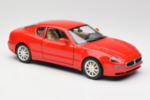 Maserati 3200 GT Piros Bburago 1:18 3341 Fém – 6. kép a 8-ből