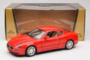 Maserati 3200 GT Piros Bburago 1:18 3341 Fém – 8. kép a 8-ből