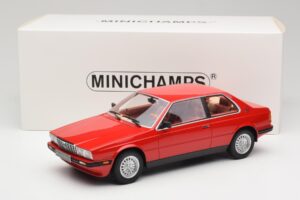 Maserati BiTurbo Coupe Rosso Corsa Minichamps 1:18 107123501 Gyanta – 6. kép a 6-ből