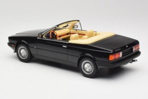 Maserati BiTurbo Spyder Fekete Minichamps 1:18 107123531 Gyanta – 5. kép a 6-ből